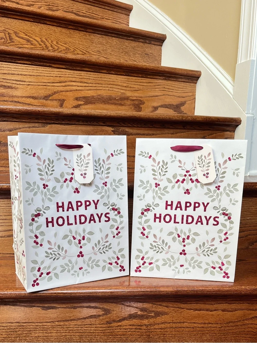 2 Design Focus Happy Holiday Christmas Bags
